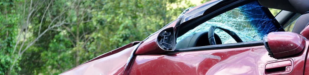 abandonar el coche tras sufrir un accidente